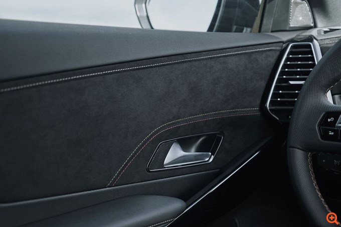 DS 7 PHEV 300 4WD