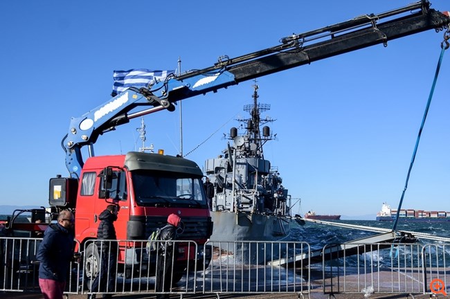 Βέλος: Μεγάλη επιχείρηση για τη "διάσωση" του ιστορικού αντιτορπιλικού