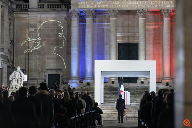 macronKathigitis