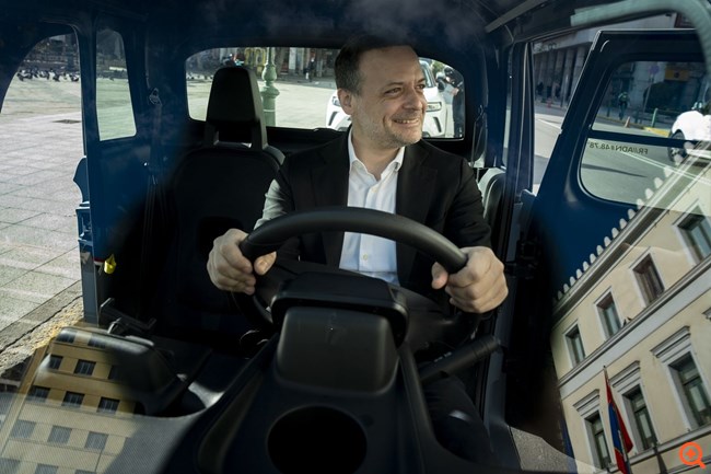 Χάρης Δούκας: Πρέπει να μειώσουμε τον αριθμό αυτοκινήτων στην Αθήνα