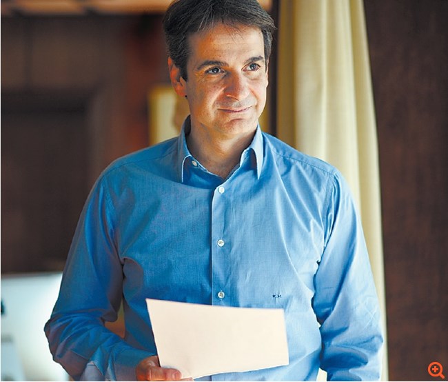 Όσα είδε, είπε και εννόησε ο Μητσοτάκης στη σκιά ενός εθνικού πένθους