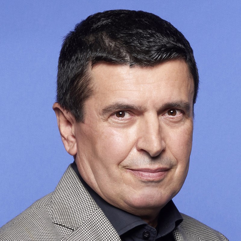 Κώστας Στούπας (ΝΕΑ ΦΩΤΟ, ΤΕΤΡΑΓΩΝΗ, 11/2021)