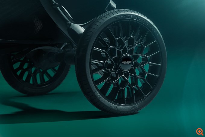 Aston Martin βρεφικό καρότσι