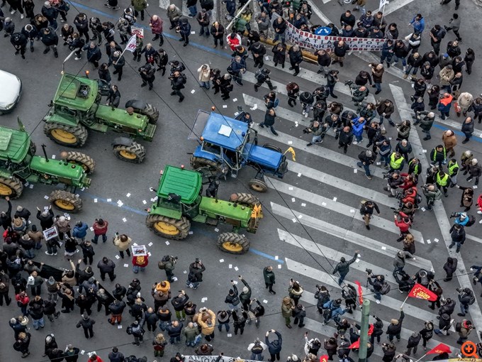 τρακτερ Συνταγμα