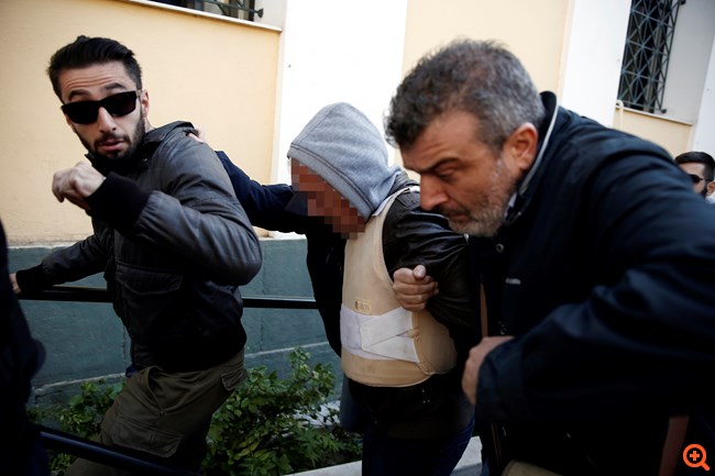 δολοφόνος_Δώρας