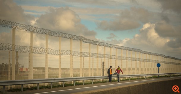 Τείχος κατά των προσφύγων υψώνει η Βρετανία