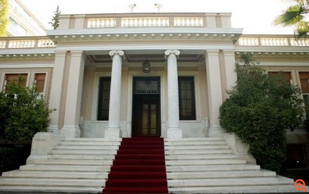 Ολιγόμηνες παρατάσεις για συμβασιούχους - Προκηρύσσεται διαγωνισμός για 2.500 προσλήψεις