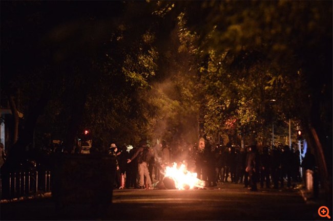 Νύχτα επεισοδίων στα Εξάρχεια με ορμητήριο το Πολυτεχνείο