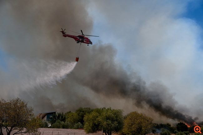 Grande incendio a Lavrio – Case bruciate a Markati – Evacuate 4 case… Grande incendio a Lavrio – Case bruciate a Markati – Evacuate 4 case…