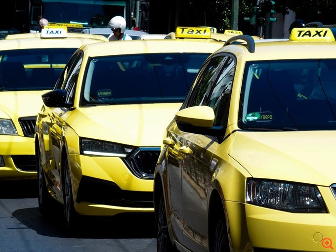 Οδηγός ταξί "έκρυψε" 80.000 ευρώ με κομπίνα στο ταξίμετρο και ψεύτικες αποδείξεις