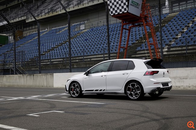 VW Golf GTI Clubsport: Το πιο δυνατό GTI έχει 300 ίππους (εικόνες)