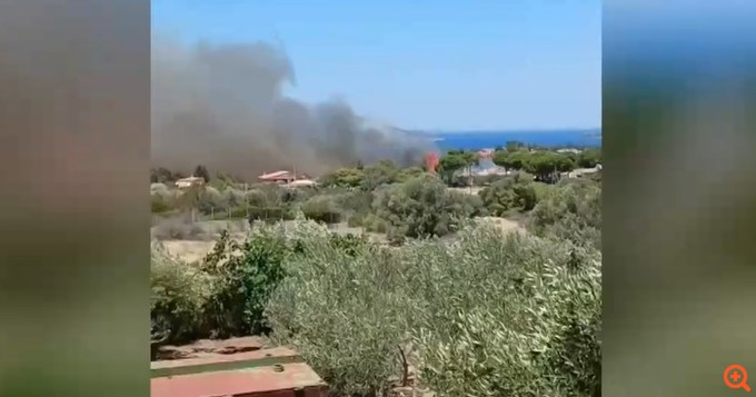 Οριοθετήθηκε η πυρκαγιά στην Παλαιά Φώκαια