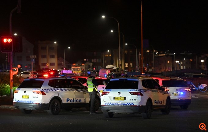 Αυστραλία: Αιματοκύλισμα σε εκδήλωση για την εβραϊκή Χάνουκα σε παραλία του Σίδνεϊ - Στους 16 οι νεκροί, ανάμεσά τους και ένας από τους δράστες