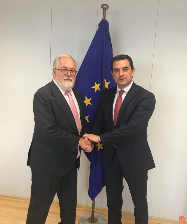 Ενεργειακές επενδύσεις και ηλεκτρικές διασυνδέσεις συζήτησαν Σκρέκας-Κανιέτε