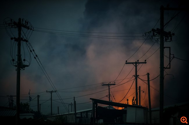 Φωτιές στη Μαγνησία: Ολονύχτια μάχη με τις φλόγες στο Βελεστίνο - Δύο νεκροί από την πύρινη λαίλαπα