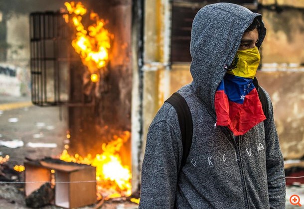 Καζάνι που βράζει η Βενεζουέλα