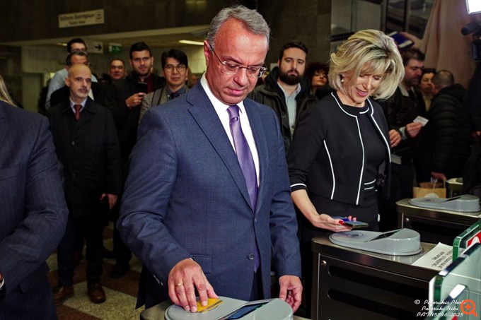 Ανέπαφες πληρωμές με τραπεζική κάρτα σε όλα τα μέσα του ΟΑΣΑ - Πώς λειτουργεί η νέα υπηρεσία