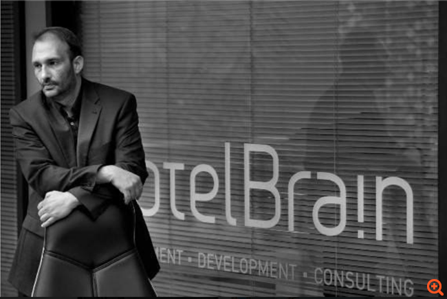 HotelBrain - Η εταιρεία που ξεκίνησε από τη Σαντορίνη και επεκτάθηκε σε εννέα χώρες