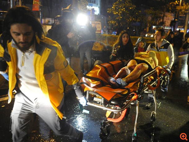 Τρομοκρατική επίθεση με τουλάχιστον 39 νεκρούς στην Πόλη