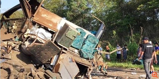 Δυστύχημα-φρίκη στη Βραζιλία: Τουλάχιστον 41 νεκροί από σφοδρή σύγκρουση λεωφορείου με φορτηγό