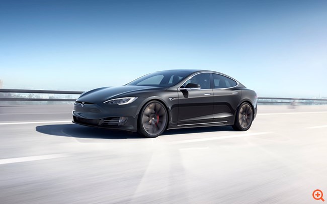 Tesla: Ανοίγει κατάστημα στην Αθήνα