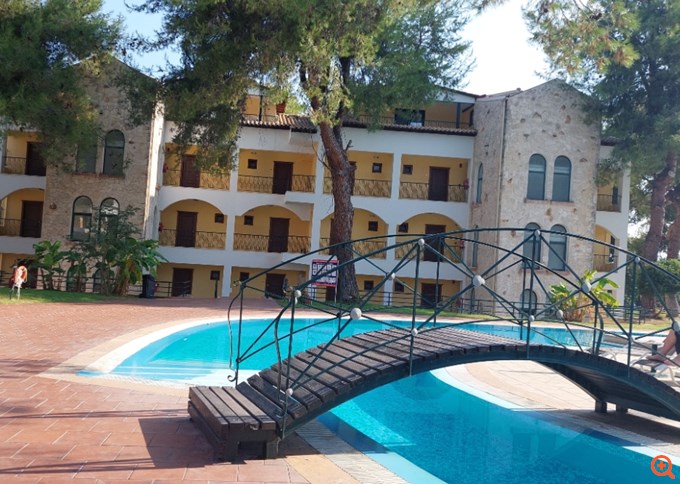 Lesse Hotel