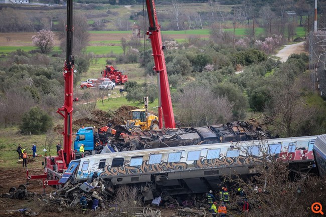 Σύγκρουση τρένων στα Τέμπη