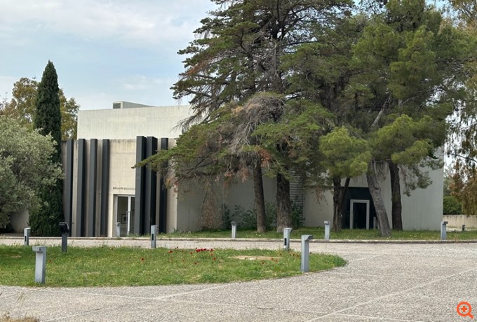 Πλειστηριασμοί: Σε νέο ιδιοκτήτη το ακίνητο της ΕΝΚΛΩ – Τι "κλήρωσε" για Εμφιετζόγλου και Έδραση