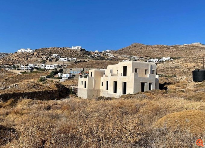 Πλειστηριασμοί: Σφυρί για ξενοδοχείο στην Κέρκυρα - Στο "στόχαστρο" ξανά η οικογένεια Μαλαματίνα