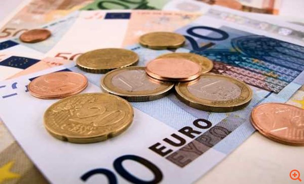 Όλα τα σενάρια για τις μειώσεις στo αφορολόγητο όριο