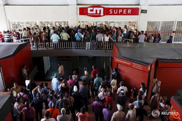 Αναρχία και χάος στη Βενεζουέλα