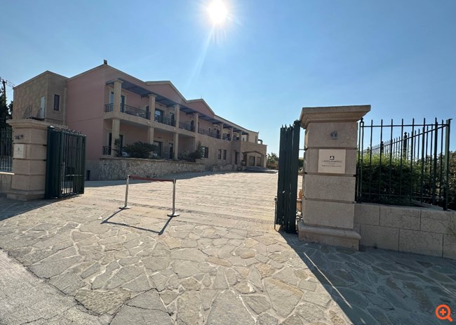 Ποια ξενοδοχεία 4 και 5 αστέρων βγαίνουν στο σφυρί το 2024