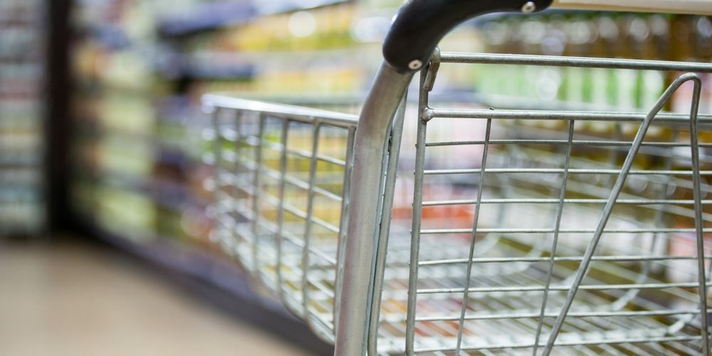 Î¤Î± ÏƒÎ¿ÏÏ€ÎµÏ Î¼Î¬ÏÎºÎµÏ„ "ÎºÎ»Î­Î²Î¿Ï…Î½" Ï„Î¶Î¯ÏÎ¿ Î³Î¹Î± Î½Î± ÎµÏ€Î¹Î²Î¹ÏŽÏƒÎ¿Ï…Î½