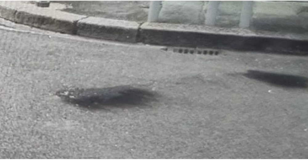 Μολότοφ έξω από το προξενείο των ΗΠΑ στη Φλωρεντία - Την ευθύνη ανέλαβε η... "Όλος ο κόσμος είναι Χαμάς"