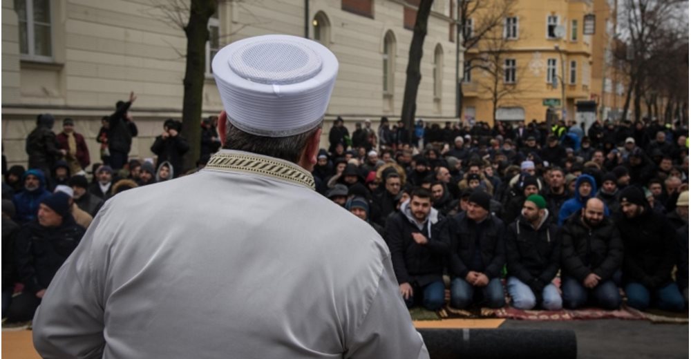 Αραβικά ΜΜΕ: Η Τουρκία έχει πάνω από 8.000 κατασκόπους στη Γερμανία - Η δράση των Τούρκων ιμάμηδων