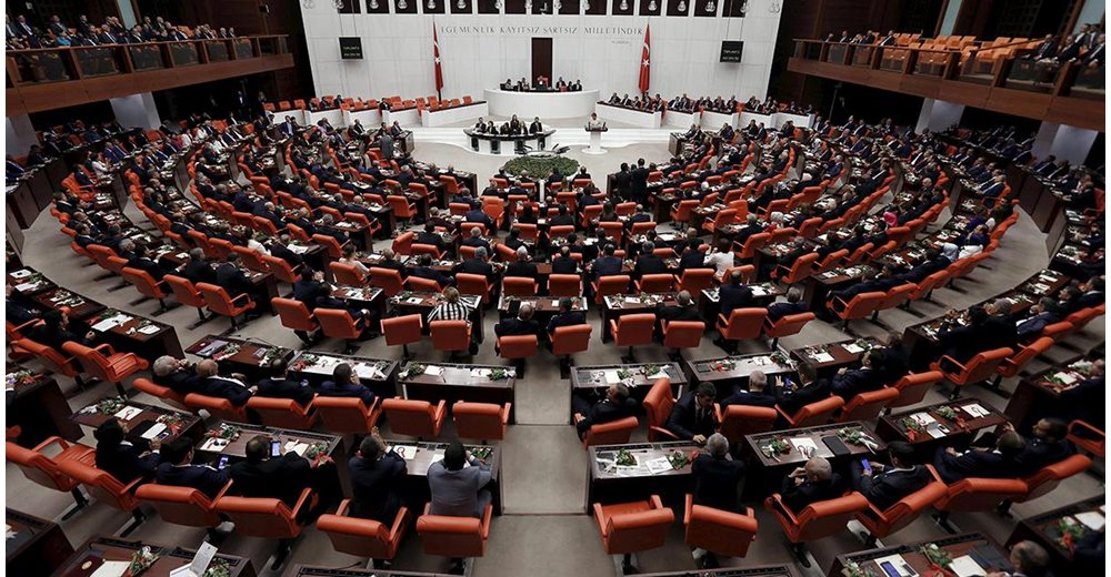 Τουρκία: Έντονοι διαπληκτισμοί με γροθιές στην Εθνοσυνέλευση