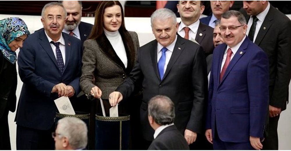 Τουρκία: Εγκρίθηκε η συνταγματική μεταρρύθμιση