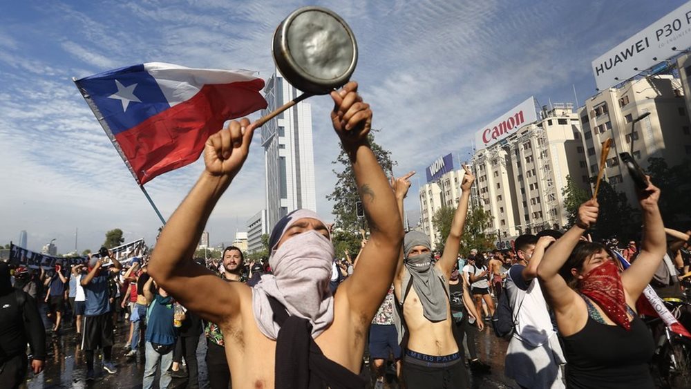 Χιλή: Νέες συγκρούσεις μεταξύ δυνάμεων ασφαλείας και διαδηλωτών