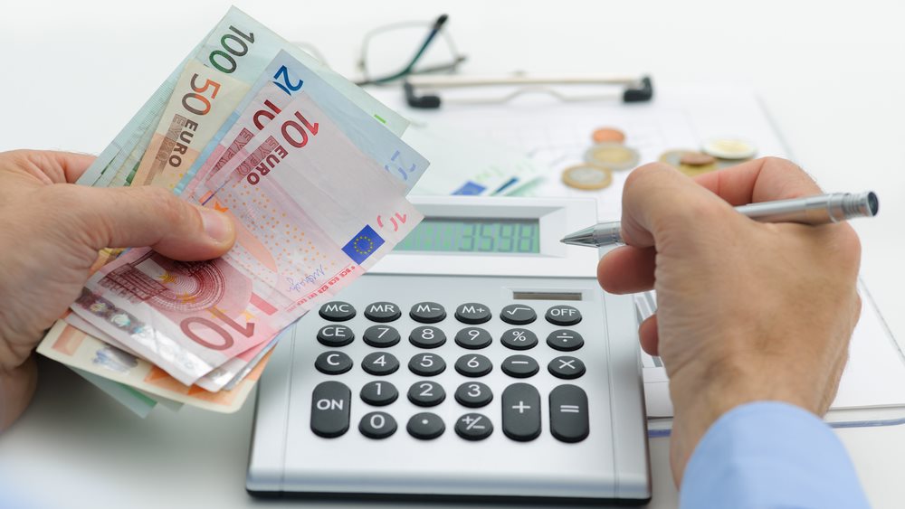 Εισφορές €2 δισ. πρέπει να καταβάλουν 740.000 ελεύθεροι επαγγελματίες φέτος