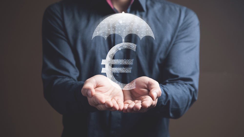Ευρώ: Μεγάλος κερδισμένος από τους δασμούς - Υπό αμφισβήτηση η ασφάλεια του δολαρίου