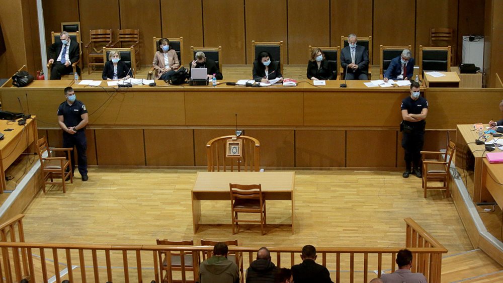 Χρυσή Αυγή: Το δικαστήριο θα &quot;αγνοήσει&quot; για δεύτερη φορά την πρόταση της εισαγγελέα για τις αναστολές;