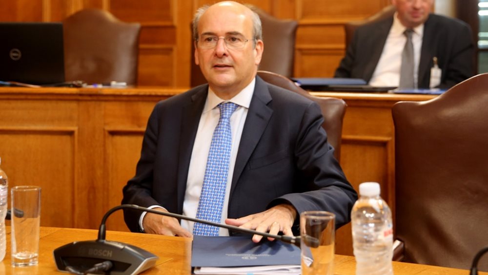 Κ. Χατζηδάκης στο Bloomberg: Υψηλότερο πλεόνασμα στο 2,4% του ΑΕΠ φέτος, αντί της εκτίμησης για 2,1%