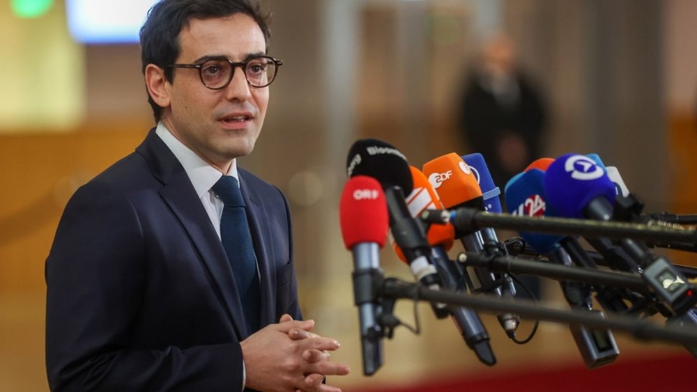 Γαλλία: "Πλήρως αφοσιωμένος" στις βουλευτικές εκλογές δηλώνει ο ΥΠΕΞ