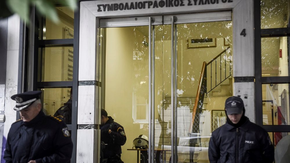 Τι απαντούν οι συμβολαιογράφοι στον Κ. Κυρανάκη