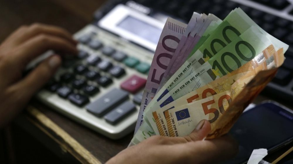 Φύλλο και φτερό χιλιάδες γονικές παροχές και δωρεές χρηματικών ποσών από την εφορία