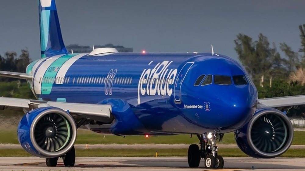 ΗΠΑ: Αναγκαστική προσγείωση σε πτήση της JetBlue - Έχασε απότομα ύψος, τραυματίστηκαν επιβάτες