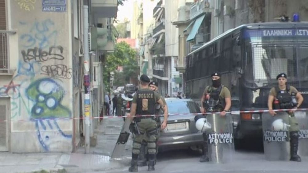 Επιχειρήσεις της αστυνομίας σε υπό κατάληψη κτίρια σε Κυψέλη και Εξάρχεια