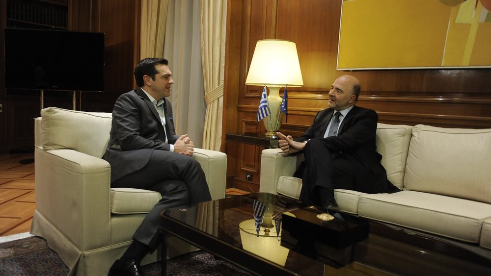 Τσίπρας σε Μοσκοβισί: Όχι σε λύση χωρίς επαναφορά συλλογικών συμβάσεων