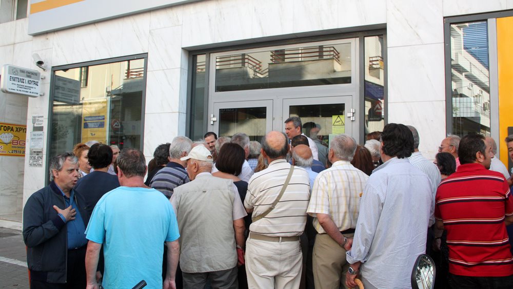 Aποκαλύψεις της Ν. Βαλαβάνη για το χάος της &quot;περήφανης διαπραγμάτευσης&quot; και τις μαύρες σακούλες του πανικού