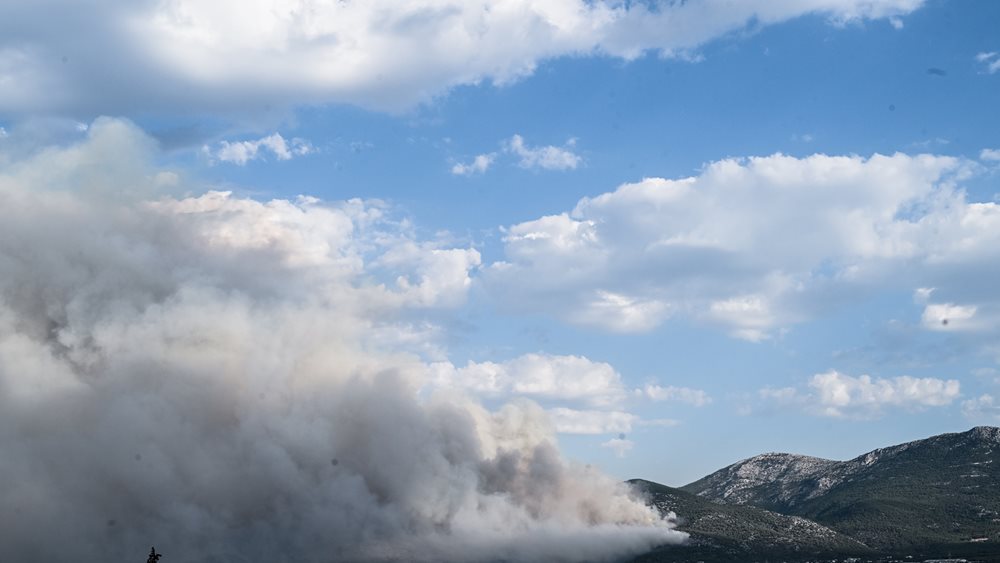 Τι είναι το "φαινόμενο της καμινάδας" που προκάλεσε την αναζωπύρωση στην Πάρνηθα